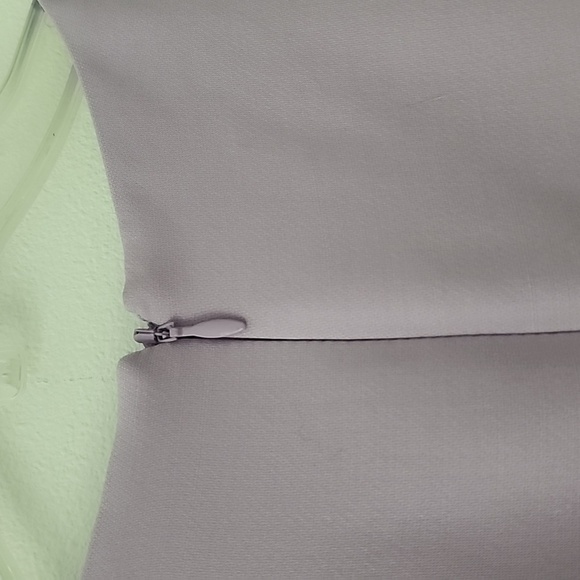 Roland Mouret Elegant Wool and Silk Lavender Sleeveless Sheath Midi Dress Sz 10 - Picture 13 of 16